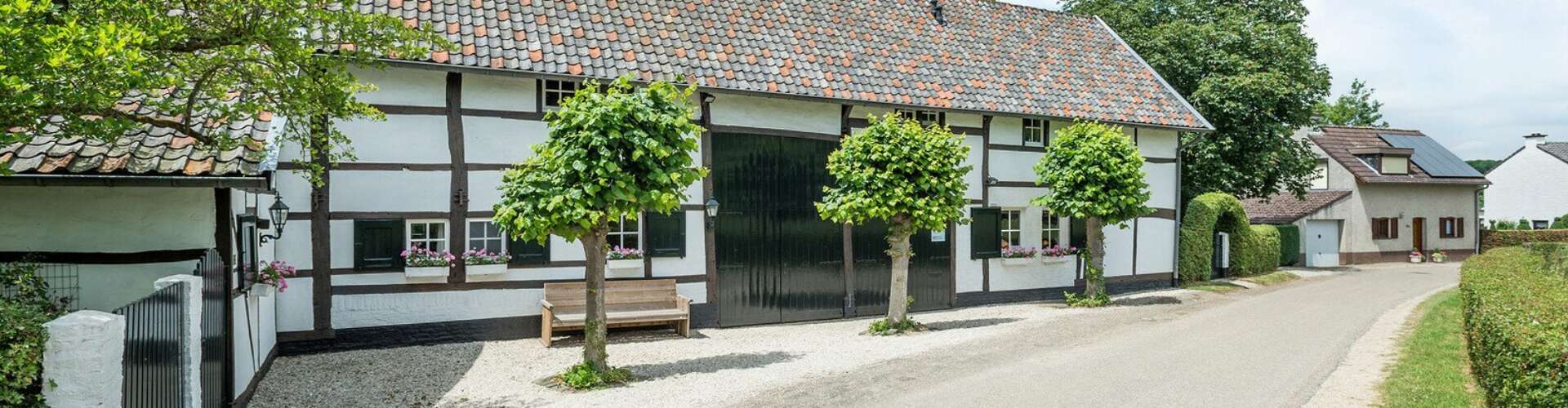 Aanzicht vakwerkhuis buiten