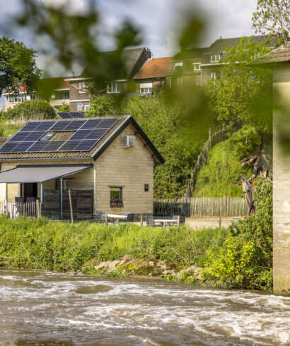Buitenaanzicht en omgeving van vakantiewoning het Bakhuis